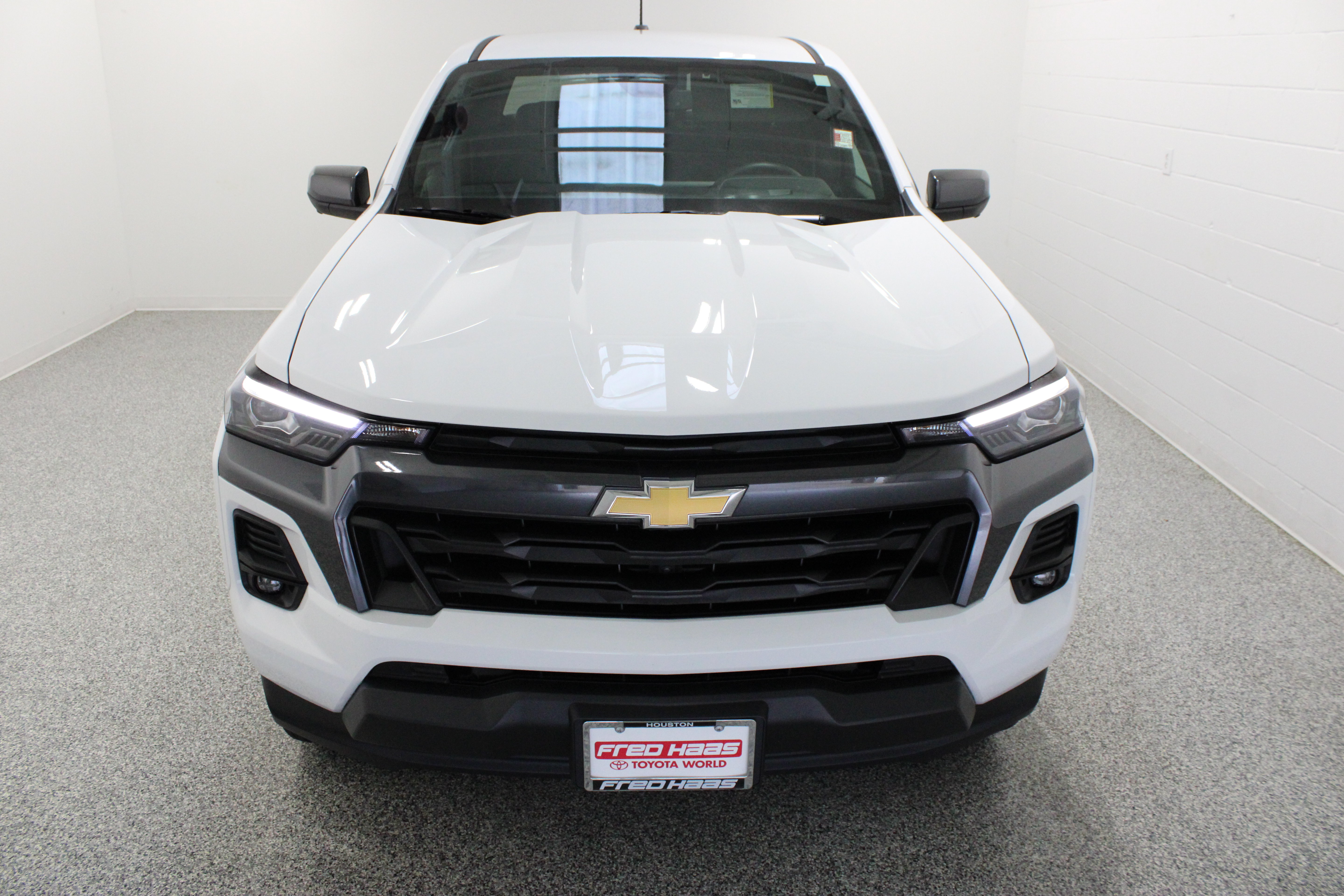Used 2026 Chevrolet Colorado LT w/ LT Convenience Package RWD image 3
