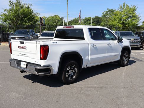 Used 2025 GMC Sierra 1500 SLT AWD/4WD image 10