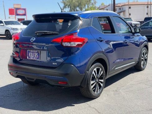 Used 2019 Nissan Kicks SR w/ SR Premium Package FWD image 3