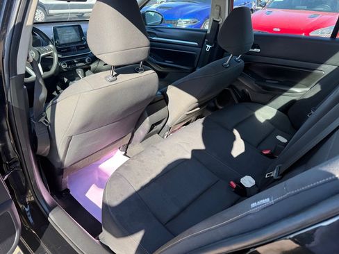 Used 2022 Nissan Altima 2.5 SV image 12