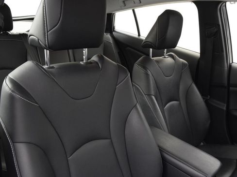 Used 2020 Toyota Prius Prime XLE FWD image 16