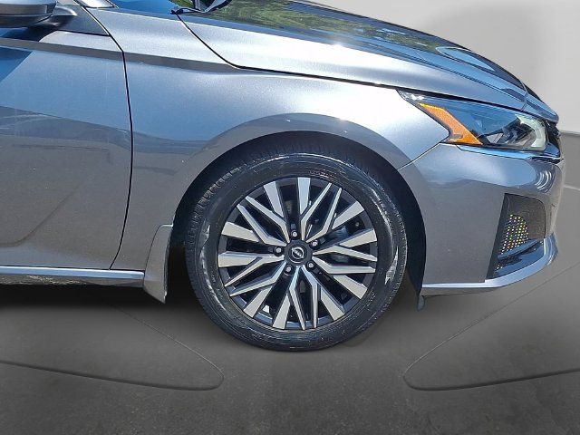 Used 2023 Nissan Altima 2.5 SV FWD image 10