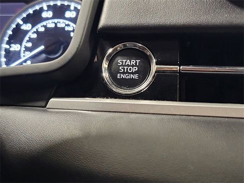 Used 2022 Mitsubishi Outlander SEL image 24