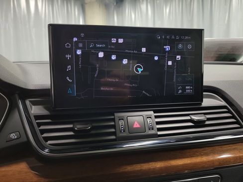 Used 2022 Audi Q5 2.0T Premium Plus image 18