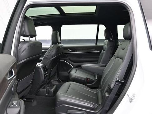 New 2026 Jeep Grand Cherokee L Limited AWD/4WD image 5