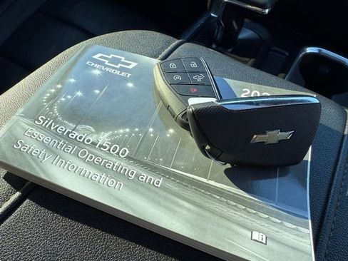 Used 2024 Chevrolet Silverado 1500 LT Trail Boss w/ LT Trail Boss Premium Package image 22