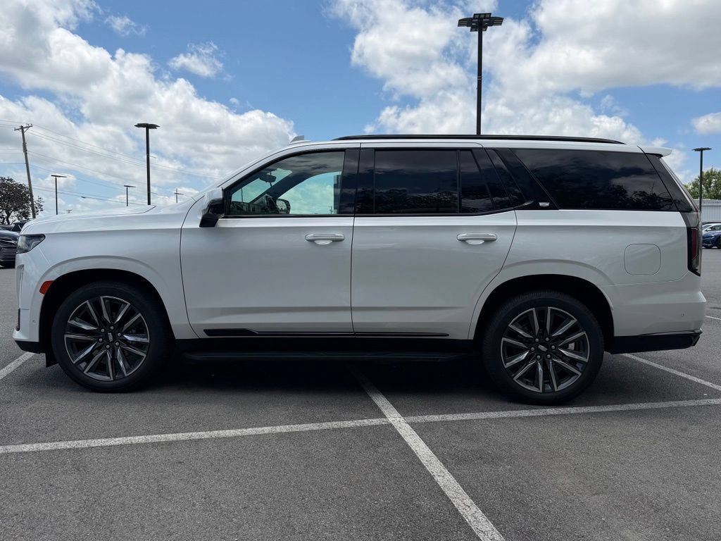 Used 2021 Cadillac Escalade Sport Platinum AWD/4WD image 4