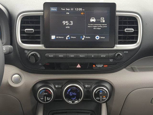Used 2026 Hyundai Venue SEL FWD image 17