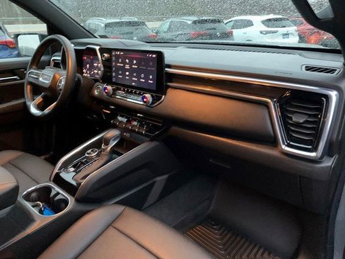 Certified 2024 GMC Canyon Elevation w/ Elevation Premium Package image 17