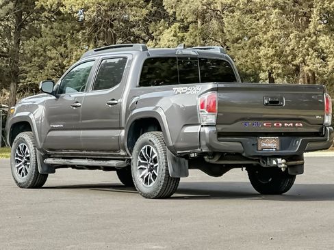 Used 2022 Toyota Tacoma TRD Sport w/ TRD Premium Sport Package image 6