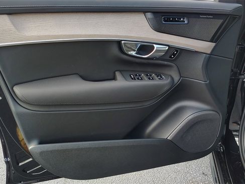 New 2026 Volvo XC90 B6 Plus w/ Protection Package Premier image 8