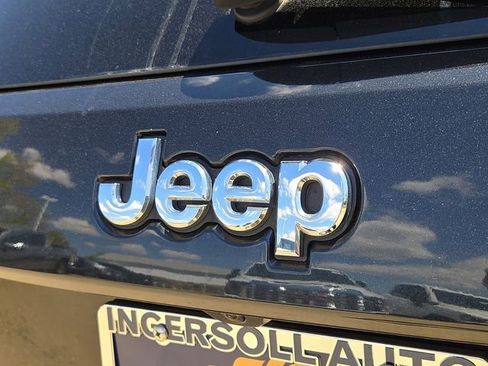Used 2015 Jeep Grand Cherokee Limited AWD/4WD image 27