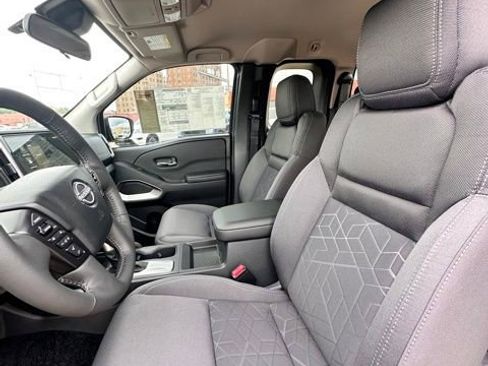 New 2025 Nissan Frontier SV w/ SV Convenience Package image 24
