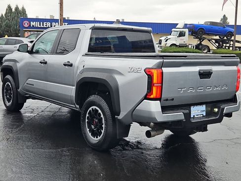 Used 2024 Toyota Tacoma TRD Off-Road image 4