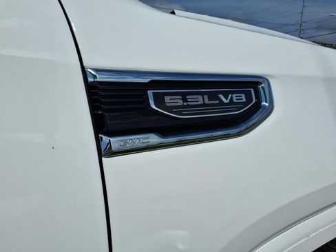 Used 2024 GMC Sierra 1500 SLT w/ SLT Premium Plus Package AWD/4WD image 10