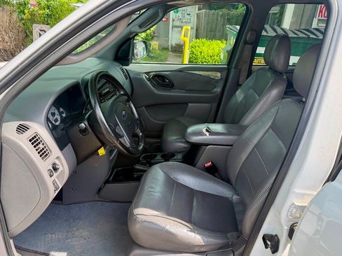 Used 2002 Ford Escape XLT FWD image 9
