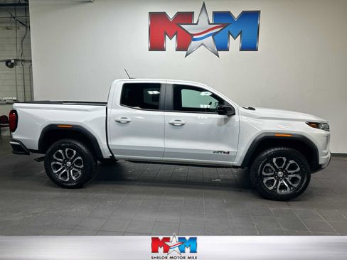 Used 2023 GMC Canyon AT4 AWD/4WD image 1