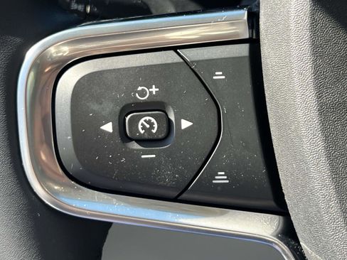 Used 2026 Volvo XC40 B5 Ultra w/ Climate Package image 20