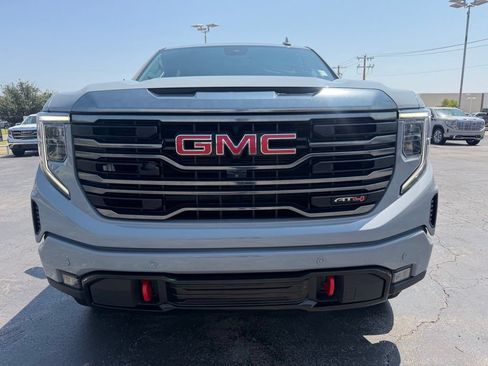 Used 2024 GMC Sierra 1500 AT4 w/ Technology Package AWD/4WD image 18