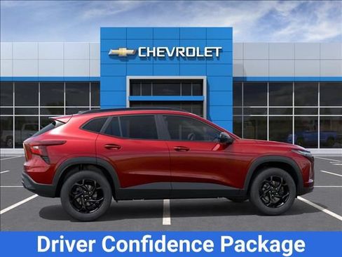 New 2026 Chevrolet Trax LT w/ Driver Confidence Package FWD image 7