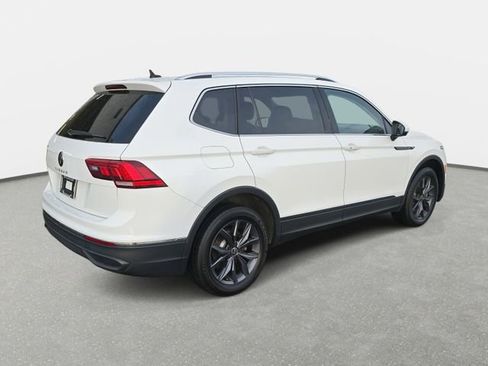 Used 2024 Volkswagen Tiguan SE image 5
