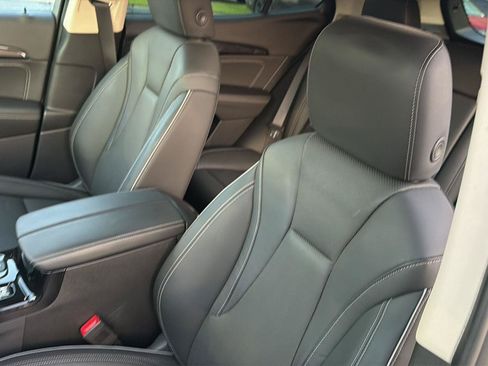 Used 2023 Buick Envision Essence w/ Technology Package I AWD/4WD image 30