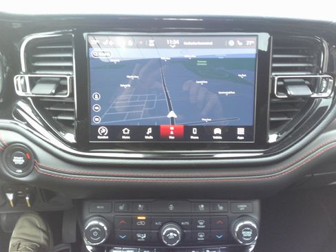 Used 2023 Dodge Durango GT image 29