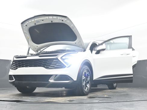 Used 2023 Kia Sportage LX image 41