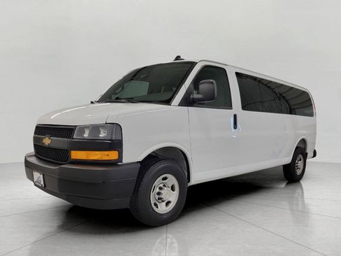 Used 2025 Chevrolet Express 3500 LS image 14