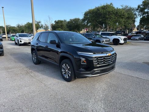 Used 2026 Chevrolet Equinox LT FWD image 7
