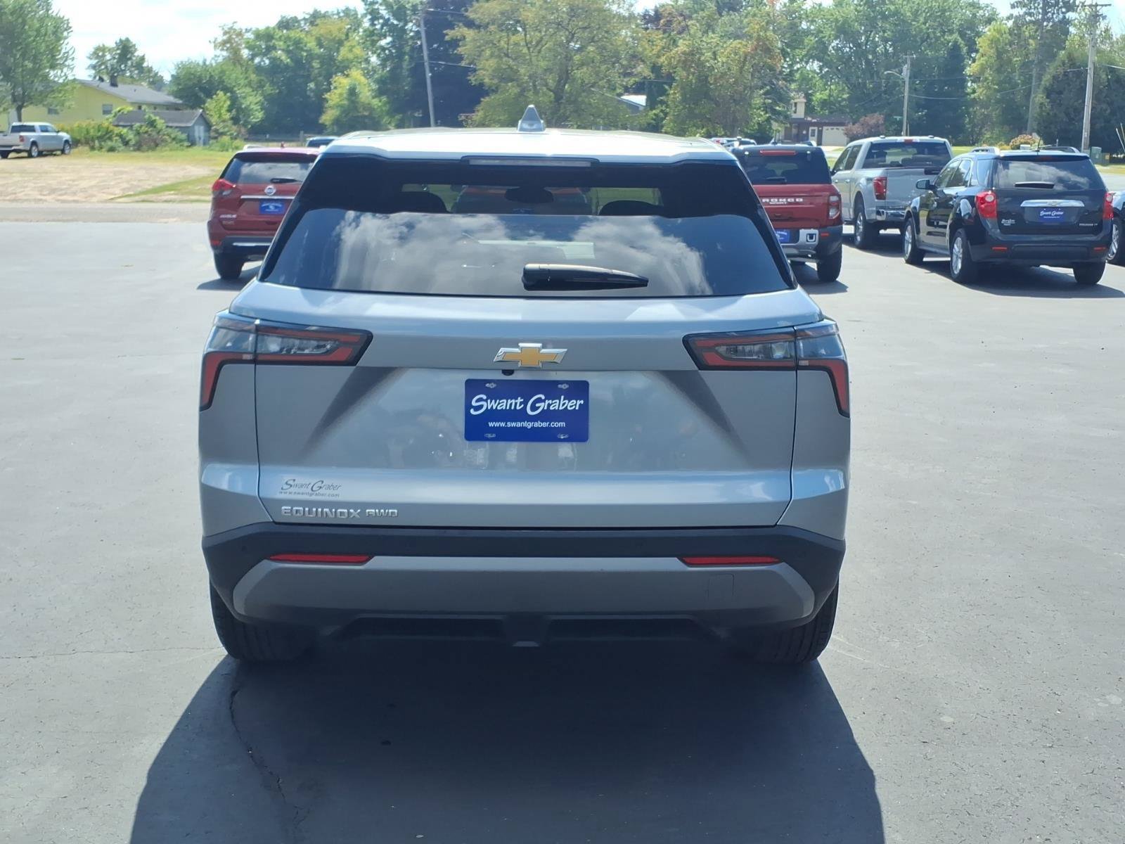 Used 2026 Chevrolet Equinox LT AWD/4WD image 5
