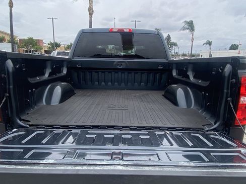 Used 2018 Chevrolet Silverado 1500 LT w/ All Star Edition image 19