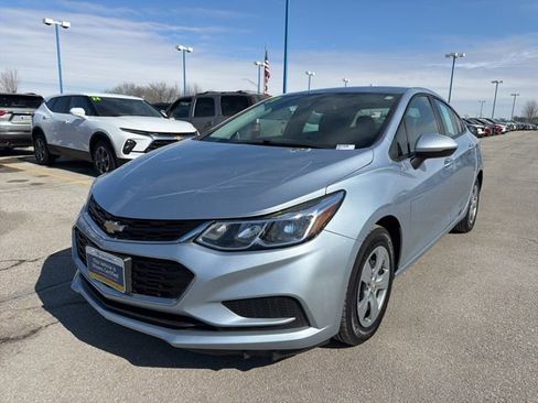 Used 2017 Chevrolet Cruze LS image 9