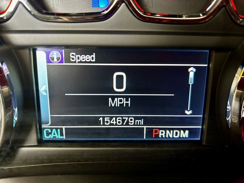 Used 2015 Chevrolet Suburban LT image 21