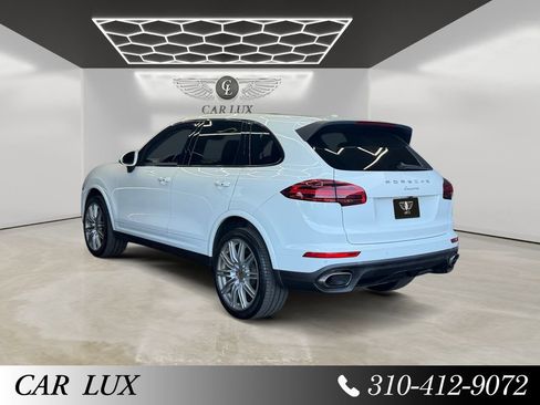 Used 2017 Porsche Cayenne Platinum Edition w/ Premium Package (PJV) AWD/4WD image 3