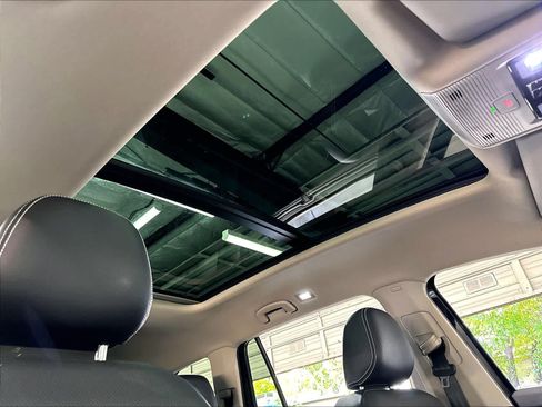 Certified 2026 Volkswagen Atlas SE w/ Panoramic Sunroof Package FWD image 31