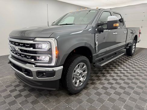 New 2026 Ford F250 Lariat w/ Chrome Package image 13