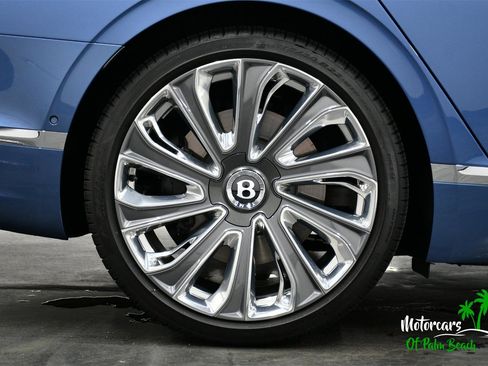 Used 2023 Bentley Flying Spur W12 image 73