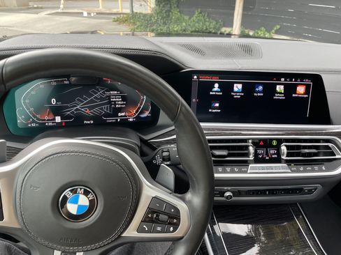 Used 2019 BMW X7 xDrive40i w/ Premium Package AWD/4WD image 9
