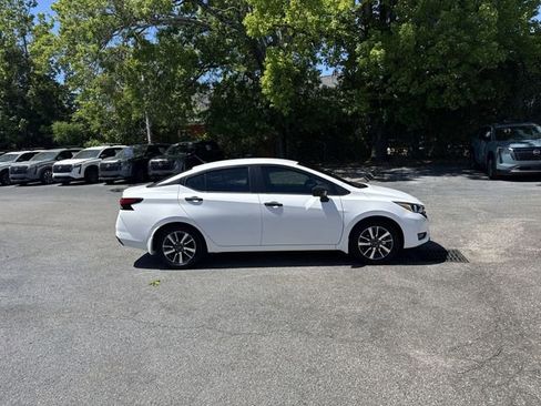 Used 2024 Nissan Versa S w/ S Plus Package image 4