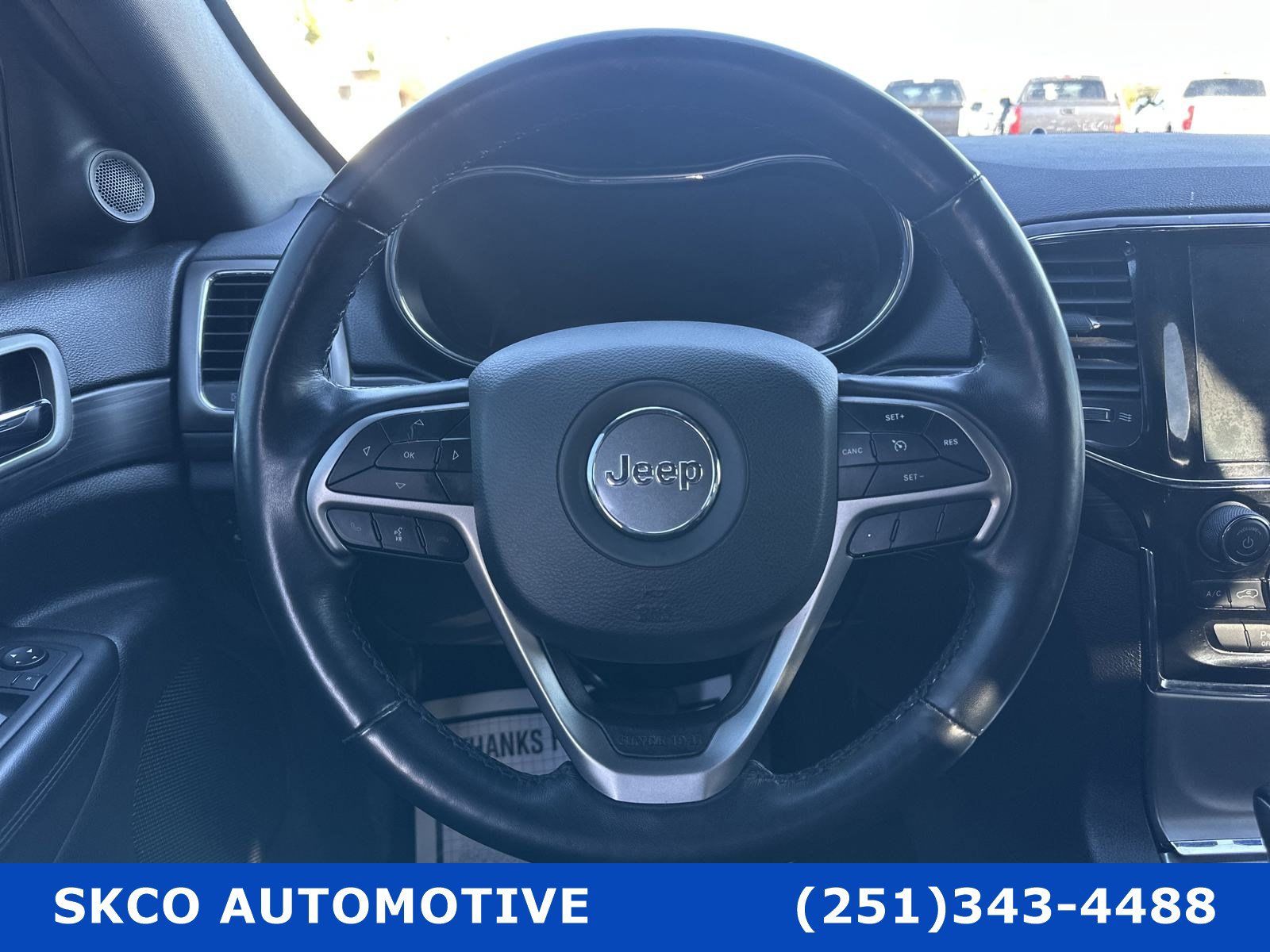 Used 2022 Jeep Grand Cherokee Laredo X AWD/4WD image 18