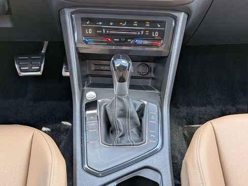 Certified 2023 Volkswagen Tiguan SE R-Line FWD image 19