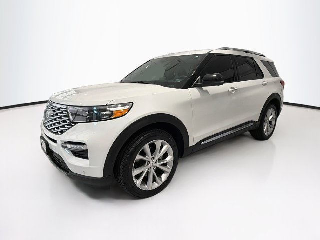 Used 2023 Ford Explorer Platinum w/ Technology Package AWD/4WD image 3