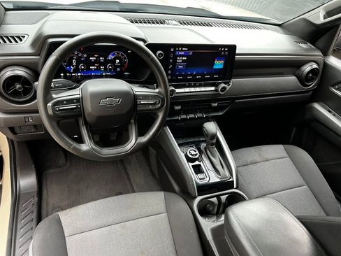 Used 2024 Chevrolet Colorado Trail Boss w/ Technology Package AWD/4WD image 21