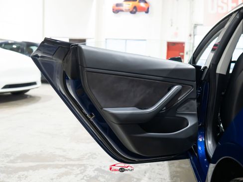 Used 2018 Tesla Model 3 Long Range AWD/4WD image 38
