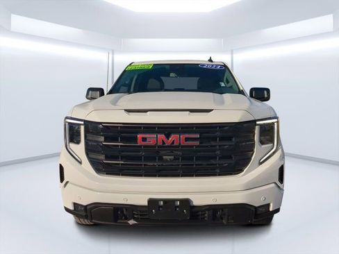 Used 2024 GMC Sierra 1500 Elevation w/ Elevation Premium Package AWD/4WD image 8