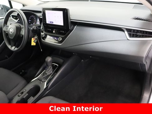 Used 2024 Toyota Corolla LE image 32