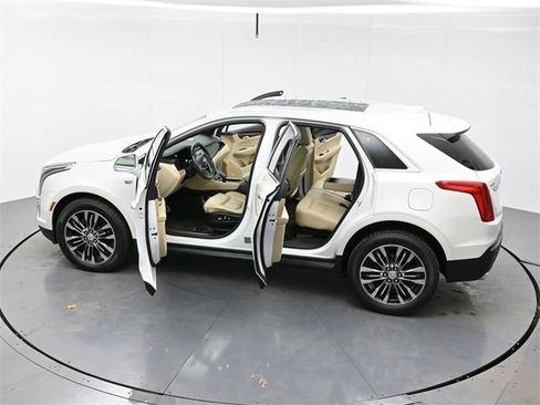 Used 2017 Cadillac XT5 Premium Luxury w/ LPO, Wheel Lock Package image 43
