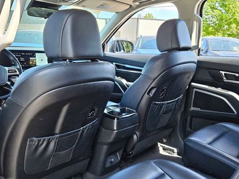 Used 2025 Kia Telluride S image 18