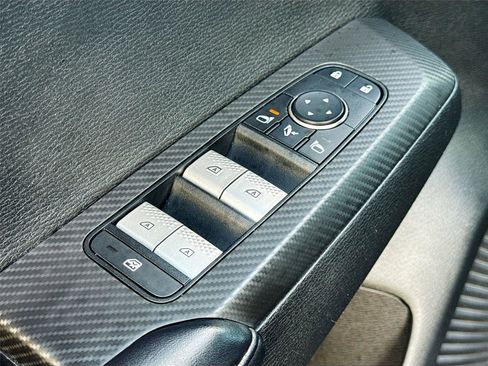 Used 2024 Mitsubishi Outlander SE image 18